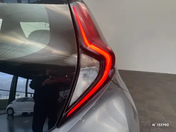 TOYOTA AYGO X - voiture d'occasion - Photo 26