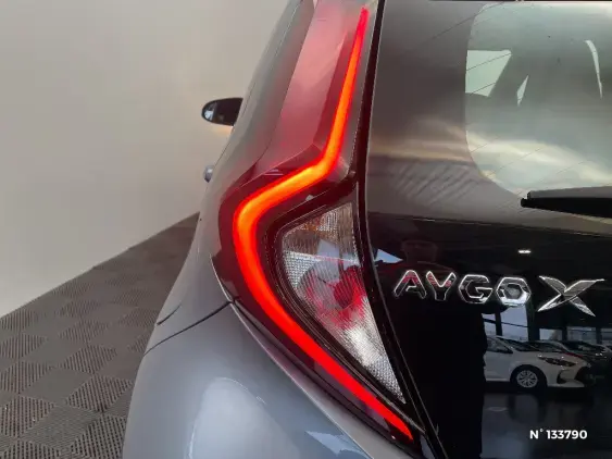 TOYOTA AYGO X - voiture d'occasion - Photo 27