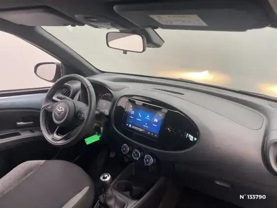 TOYOTA AYGO X - voiture d'occasion - Photo 10