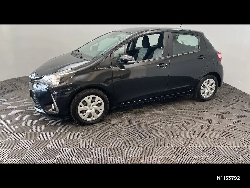 TOYOTA YARIS III - Miniature 4
