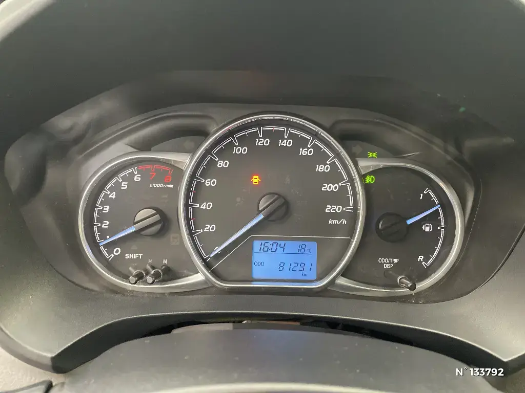 TOYOTA YARIS III - Miniature 8