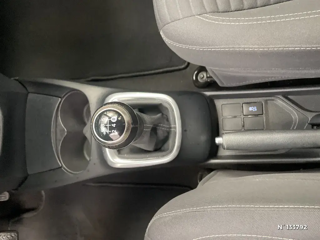 TOYOTA YARIS III - Miniature 22