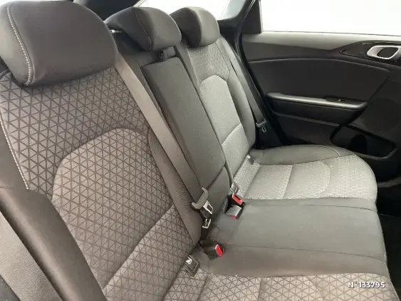 KIA CEED III - voiture d'occasion - Photo 11