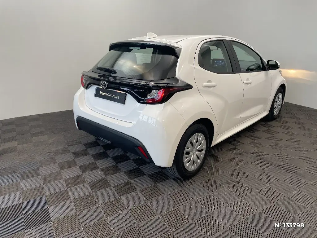 TOYOTA YARIS IV - Miniature 2