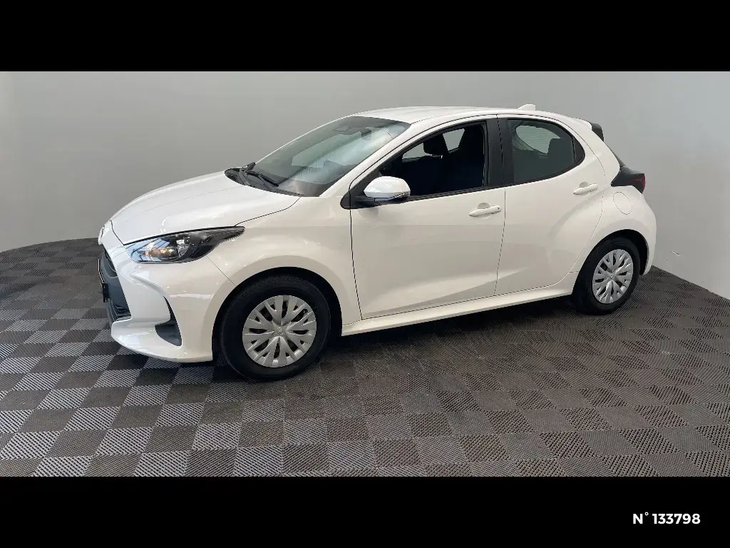 TOYOTA YARIS IV - Miniature 4