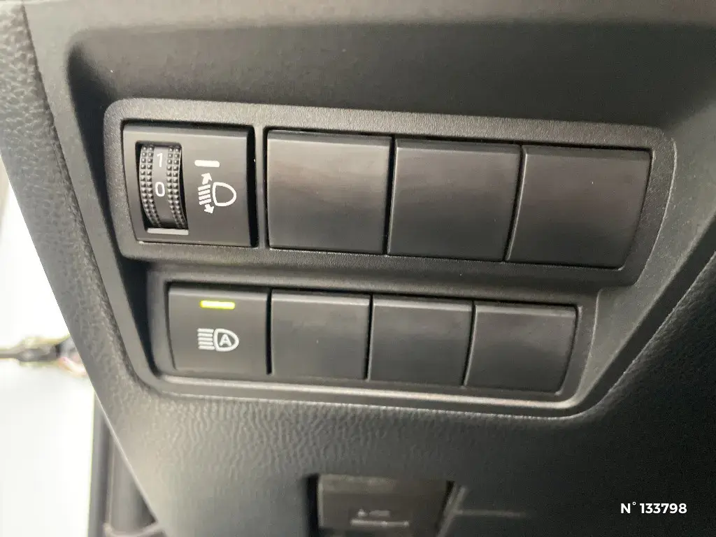 TOYOTA YARIS IV - Miniature 11
