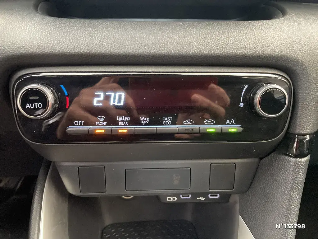 TOYOTA YARIS IV - Miniature 12