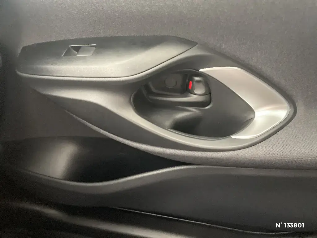 TOYOTA YARIS IV - Miniature 16