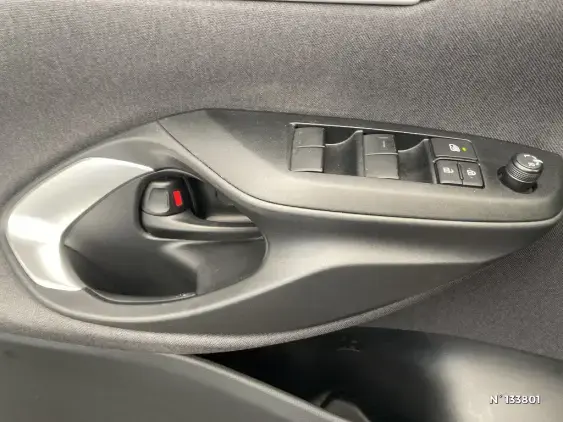 TOYOTA YARIS IV - voiture d'occasion - Photo 36