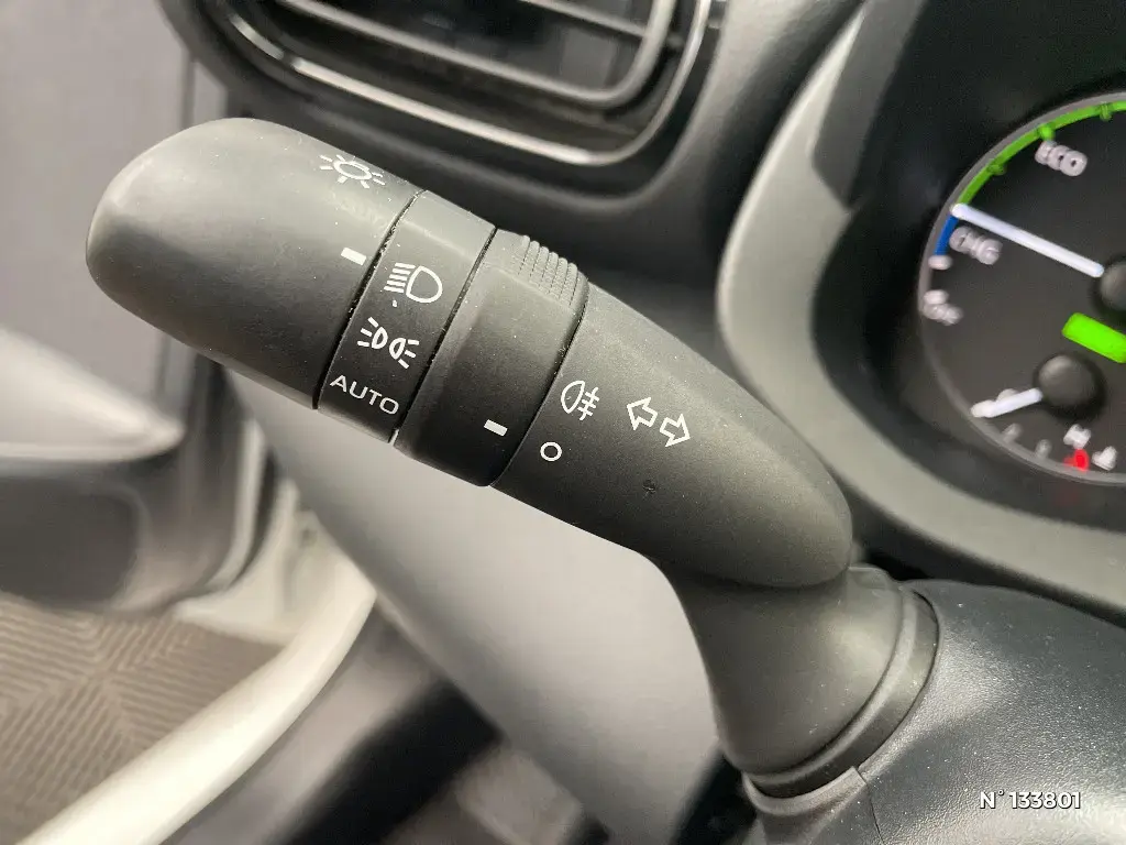 TOYOTA YARIS IV - Miniature 21