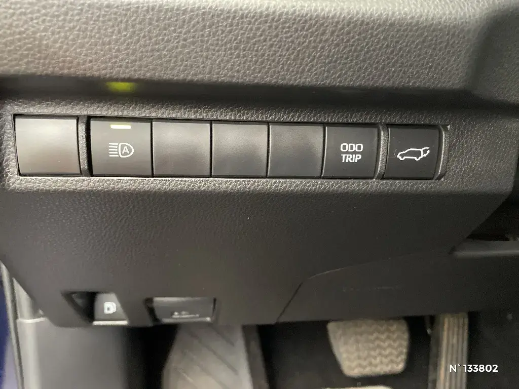 TOYOTA RAV4 V - Miniature 11
