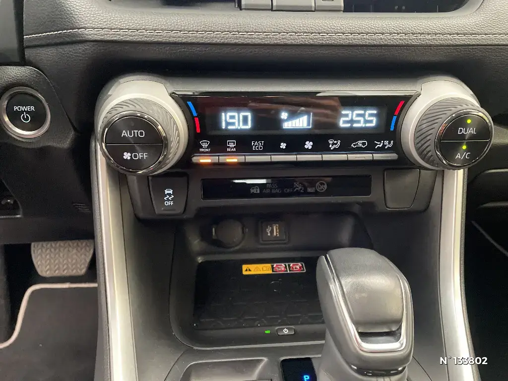 TOYOTA RAV4 V - Miniature 12
