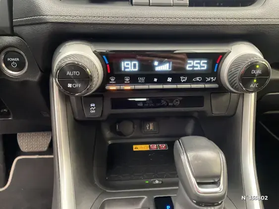TOYOTA RAV4 V - voiture d'occasion - Photo 31