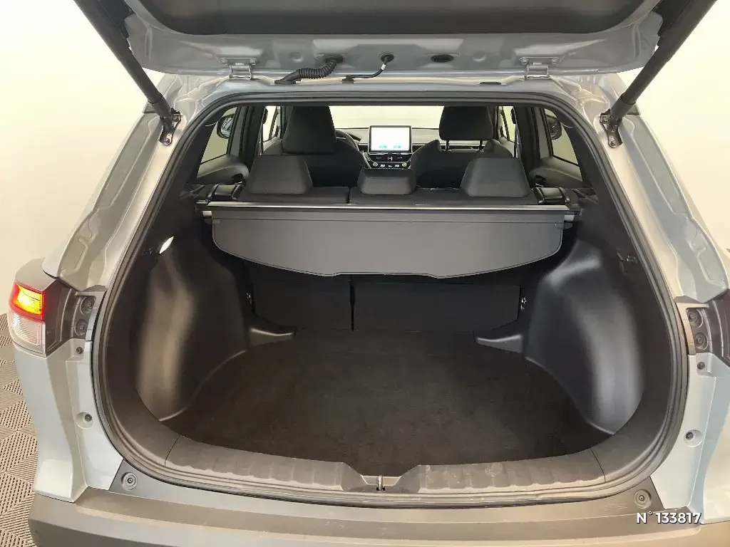 TOYOTA COROLLA XII - Miniature 10