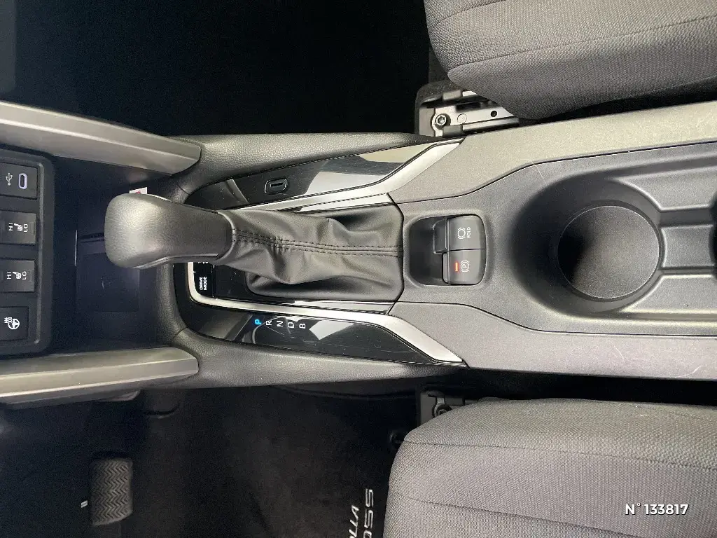 TOYOTA COROLLA XII - Miniature 21