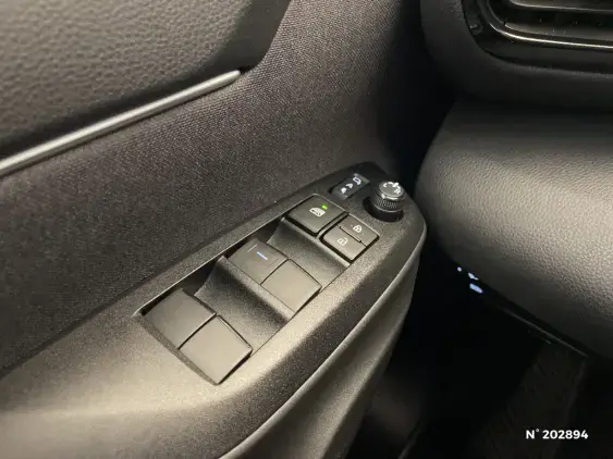 TOYOTA YARIS CROSS I - voiture d'occasion - Photo 34