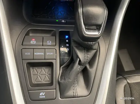 TOYOTA RAV4 V - voiture d'occasion - Photo 28