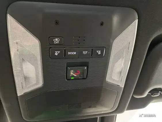 TOYOTA RAV4 V - voiture d'occasion - Photo 29