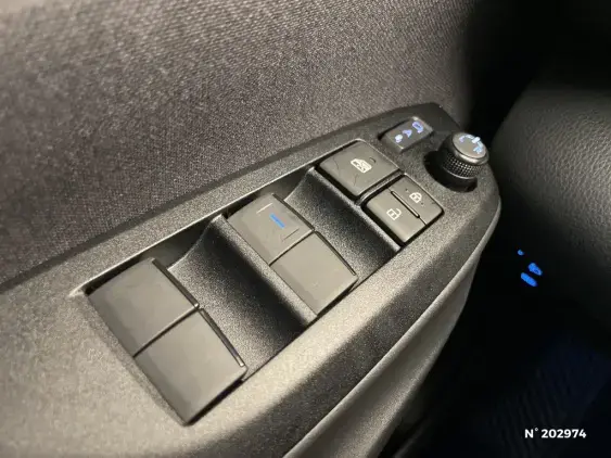 TOYOTA YARIS IV - voiture d'occasion - Photo 30