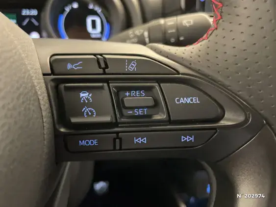 TOYOTA YARIS IV - voiture d'occasion - Photo 31