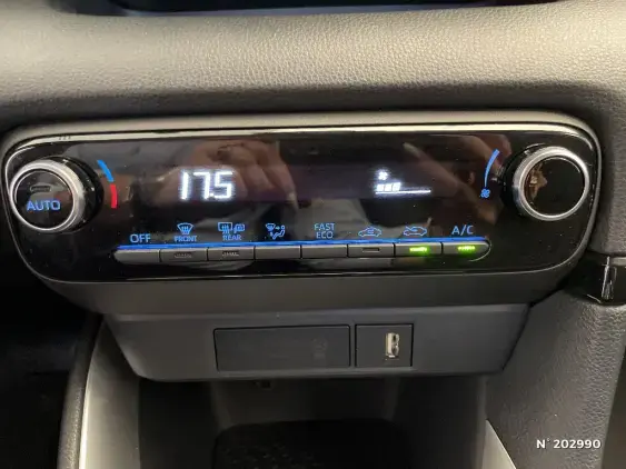 TOYOTA YARIS IV - voiture d'occasion - Photo 15