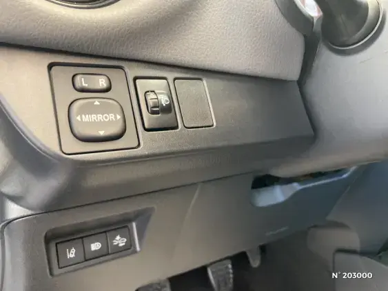 TOYOTA YARIS III - voiture d'occasion - Photo 14