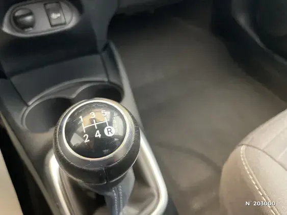 TOYOTA YARIS III - voiture d'occasion - Photo 32