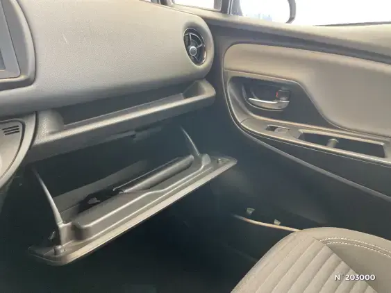 TOYOTA YARIS III - voiture d'occasion - Photo 33