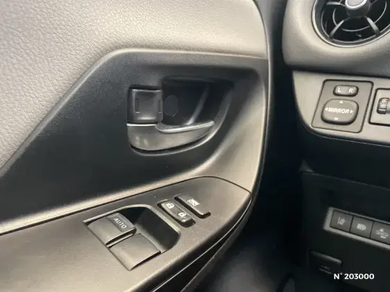 TOYOTA YARIS III - voiture d'occasion - Photo 39