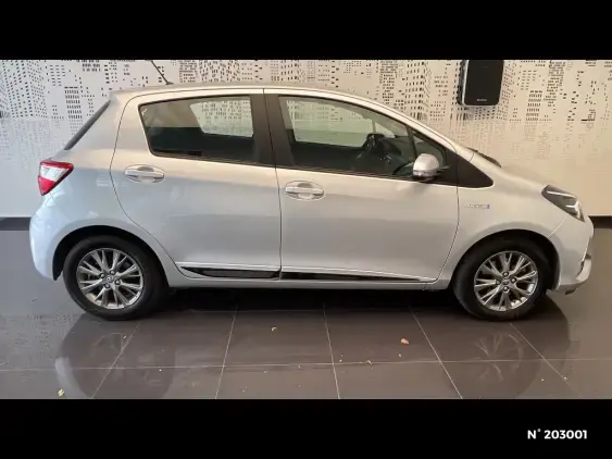 TOYOTA YARIS III - voiture d'occasion - Photo 5