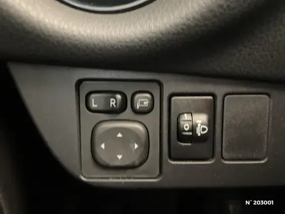 TOYOTA YARIS III - voiture d'occasion - Photo 35
