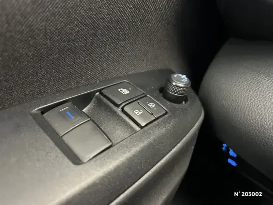 TOYOTA YARIS IV - voiture d'occasion - Photo 31