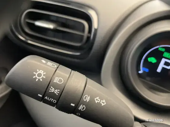 TOYOTA YARIS IV - voiture d'occasion - Photo 38