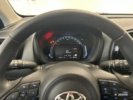 TOYOTA AYGO X - voiture d'occasion - Photo 12