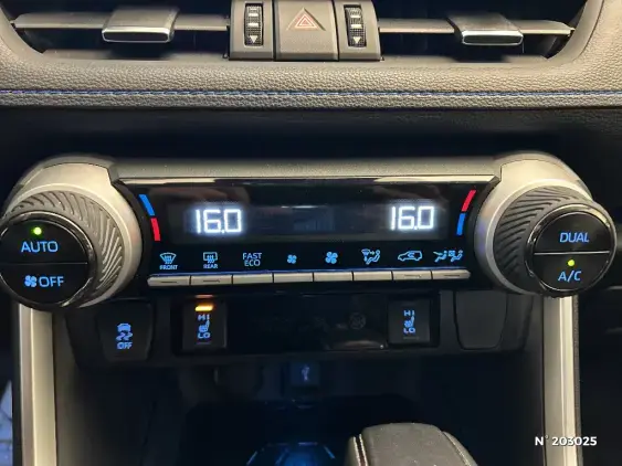 TOYOTA RAV4 V - voiture d'occasion - Photo 24