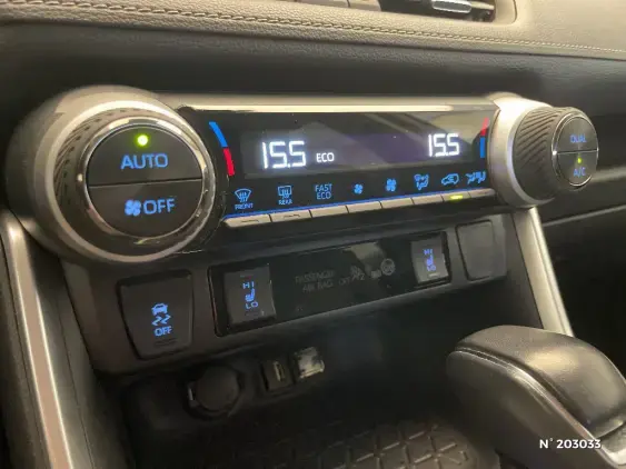 TOYOTA RAV4 V - voiture d'occasion - Photo 28