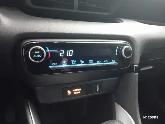 TOYOTA YARIS IV - voiture d'occasion - Photo 27