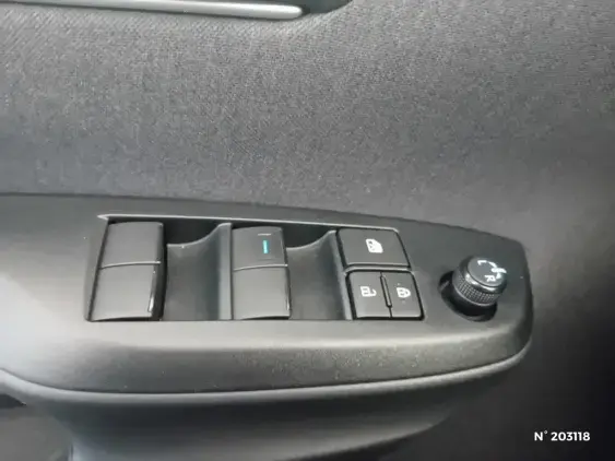 TOYOTA YARIS IV - voiture d'occasion - Photo 31
