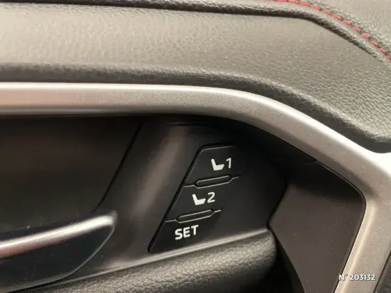 TOYOTA RAV4 V - voiture d'occasion - Photo 28