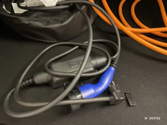 TOYOTA RAV4 V - voiture d'occasion - Photo 38