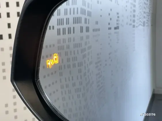 TOYOTA RAV4 V - voiture d'occasion - Photo 39