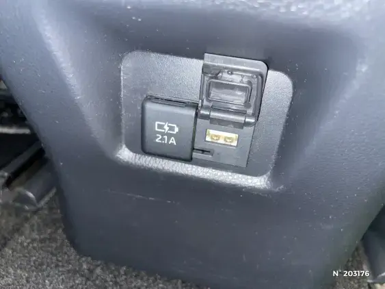 TOYOTA RAV4 V - voiture d'occasion - Photo 42