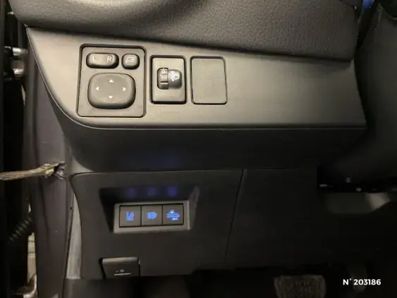 TOYOTA YARIS III - voiture d'occasion - Photo 15