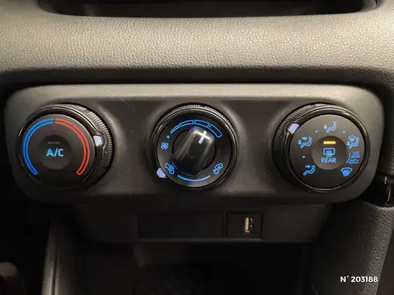 TOYOTA YARIS IV - voiture d'occasion - Photo 15