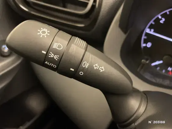 TOYOTA YARIS IV - voiture d'occasion - Photo 29