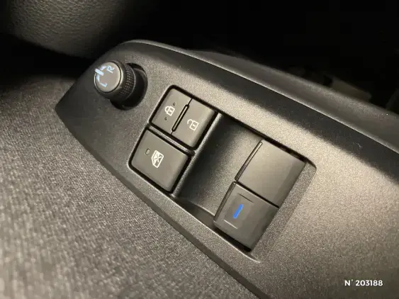 TOYOTA YARIS IV - voiture d'occasion - Photo 30