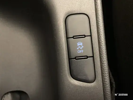 TOYOTA YARIS IV - voiture d'occasion - Photo 32