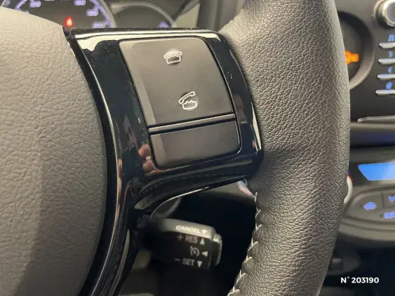 TOYOTA YARIS III - voiture d'occasion - Photo 26