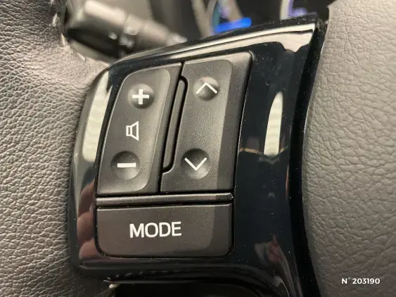 TOYOTA YARIS III - voiture d'occasion - Photo 27