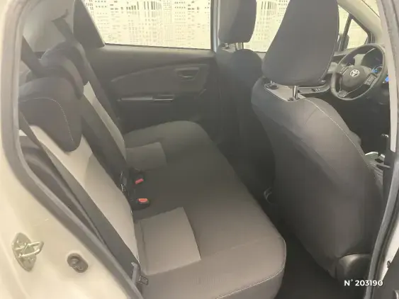TOYOTA YARIS III - voiture d'occasion - Photo 11